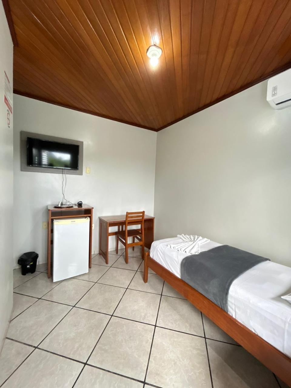 Swamy Hotel Cruzeiro do Sul  Bilik gambar